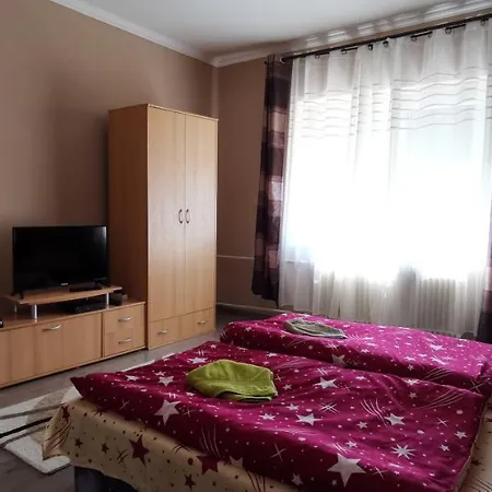 Csipkes Apartmanhaz *